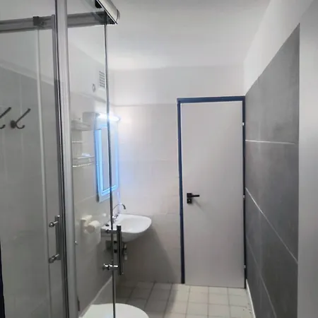 Malazzo אכסניה Balatongyörök