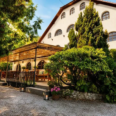 Lodge Malazzo Balatongyorok